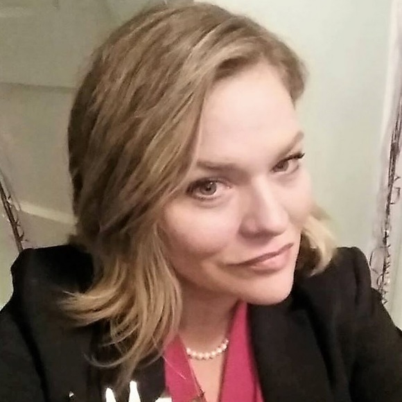 Meet your Posher, Pamela - Picture 1 of 1